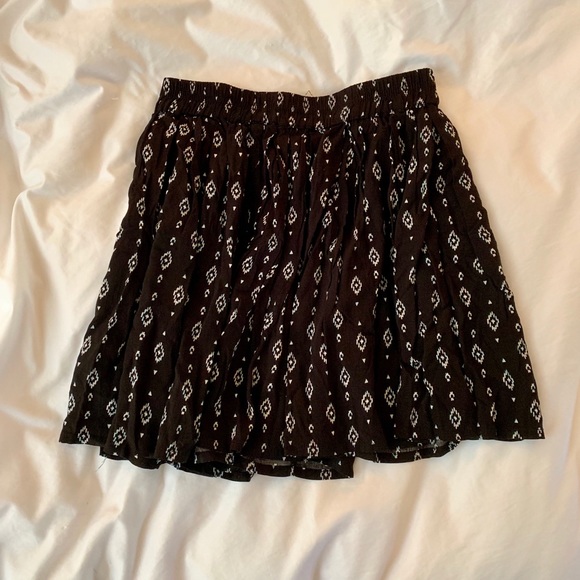 Black mini skirt with white diamonds - Picture 2 of 2